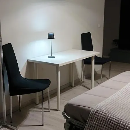Sleep & Fly Bgy Airport-station דירה *